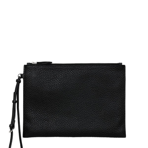 [부산점] 25FW 블랙 리스틀릿 스트랩 파우치 클러치 W1821L624 BAS