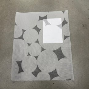 보르클륀네 식탁매트 패턴 블랙/화이트 105.608.59 36x29cm 데스크매트