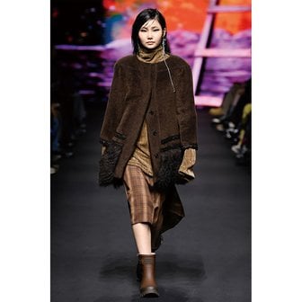 곽현주컬렉션 25FW  BROWN KNIT HIGH NECK TSHIRT