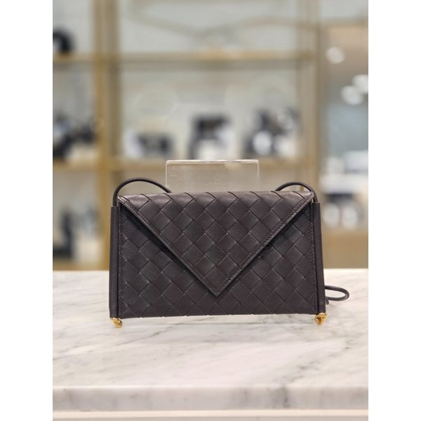 [시흥점] 여성 인트레치아토 미니 숄더백 805975-V4R42-2190