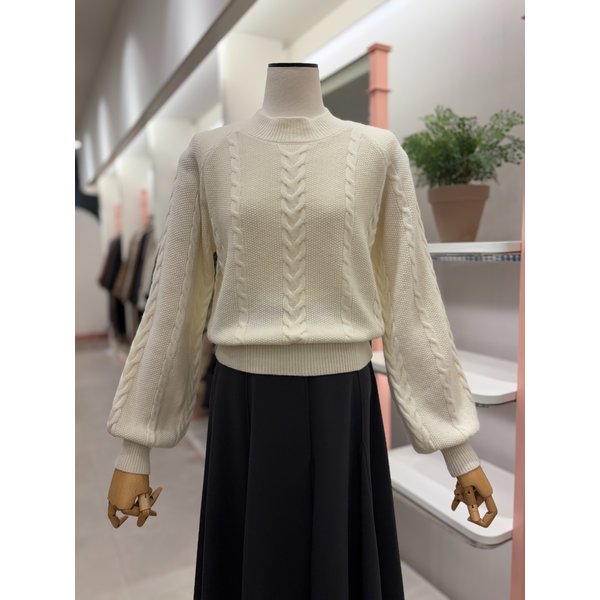 [여주점] 여성 라운드 넥 케이블 울 니트 풀오버(ITPBYPO970)