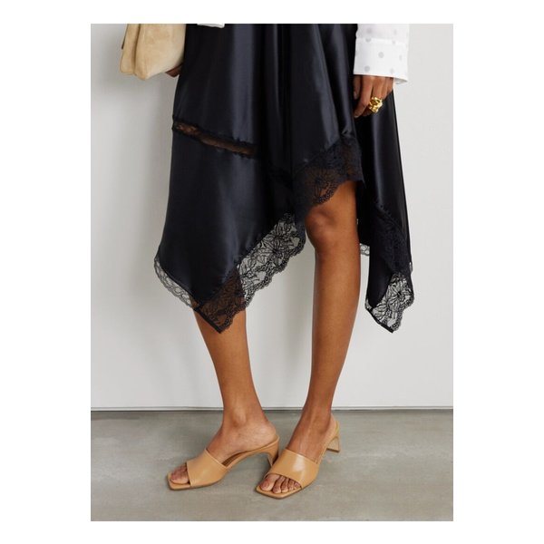 에이디 지니 가죽 뮬 카멜 1647597351809362