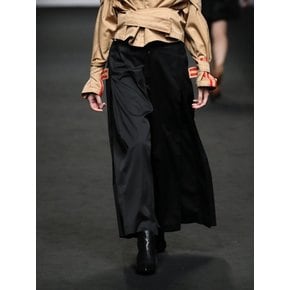 BLACK PLEATS WIDE PANTS