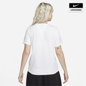 [나이키코리아공식]여성 스포츠웨어 클럽 에센셜 티셔츠 DX7903-100