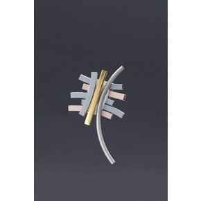 Metach Subtlety - Ash Pink Brooch