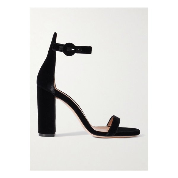 게타 벨벳 샌들 105mm 블랙 1647597349520597