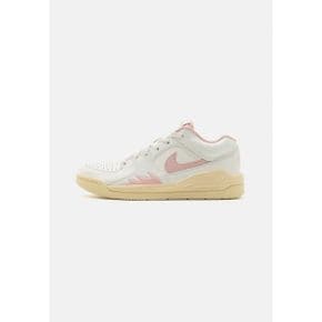 4633150 Jordan JORDAN STADIUM 90 - Trainers sail/legend pink/muslin/neutral grey