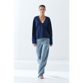 스트라이프 브이넥 니트 스웨터 05606527401