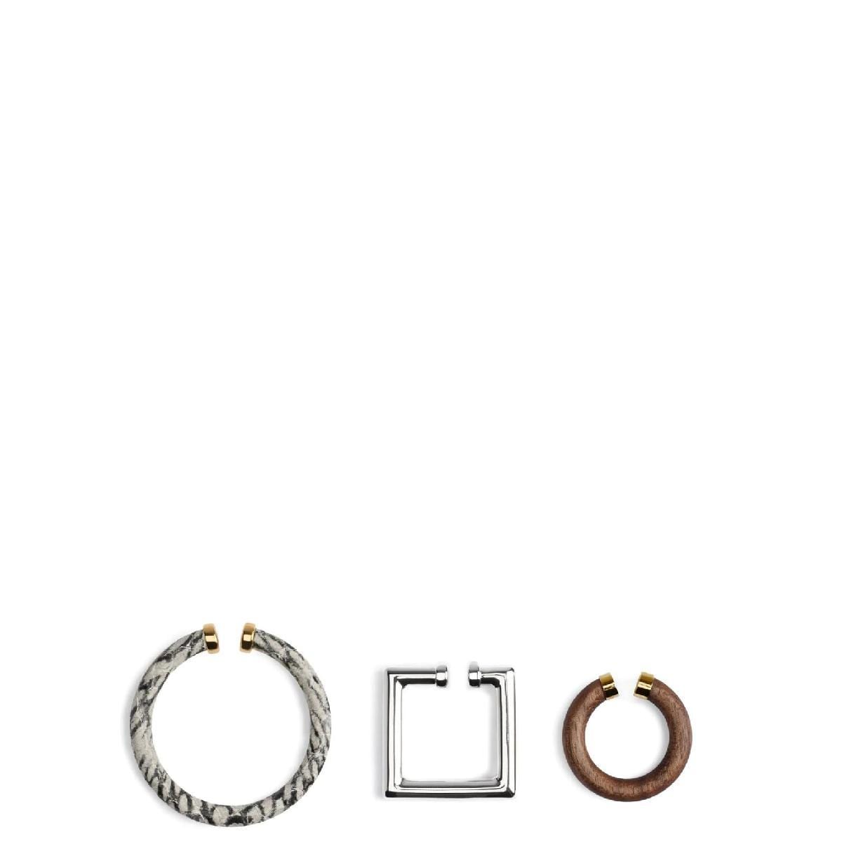 【関税＆送料込み】Jacquemus Les Bijoux D'Oreille Earrings Jacquemus Les Boucles J Earrings, Light Gold | Neiman Marcus