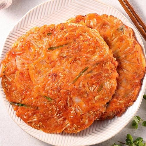 [(주)사옹원] 아르미 김치전 1.3kg 2+1(총 3개) 간편한 맛있는 간식 야식 술안주 파티(1)