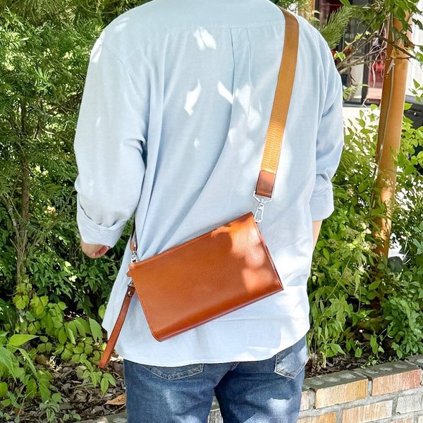 [옷자락] 남자 나들이 사각 탄탄가죽 지퍼 클러치 크로스백