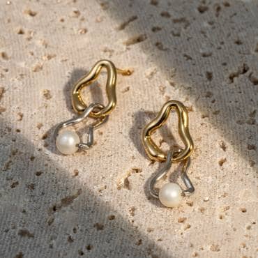 서림아트 [Abstract] Two-toned Freshwater Pearls Dangle Earring