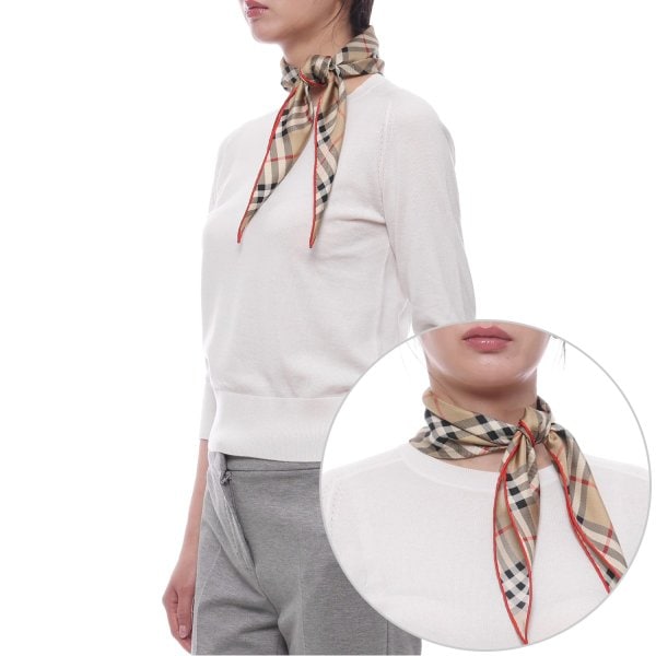 [부산점] 25FW 여성 다이아몬드 체크 실크 스카프 (8116998 SAND 25F)