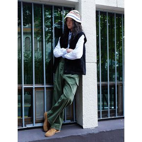 The Corduroy Cargo Pocket Pants Khaki_ F234PT02