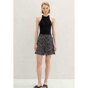 4603168 TOM TAILOR DENIM Shorts - black flower minimal print