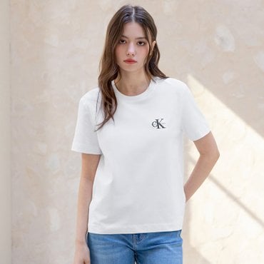 Calvin Klein Jeans 여성 레귤러핏 스몰 모노그램 로고 반팔 티셔츠(47AB801)