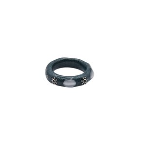 ebony ring-black