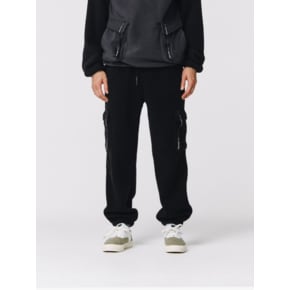 LOGO TAPE FLEECE CARGO JOGGER-BLACK