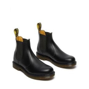 4147077 Dr. Martens 2976 Smooth Leather Chelsea Boots