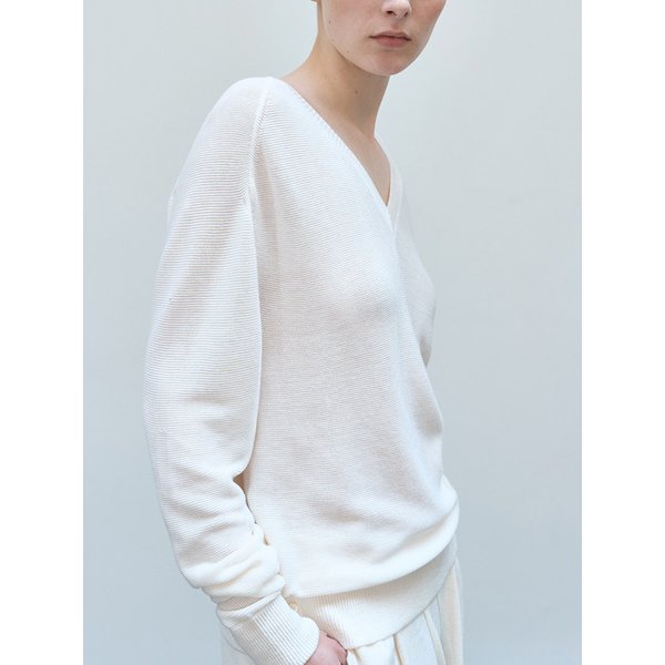 코튼 브이넥 버튼 니트 아이보리