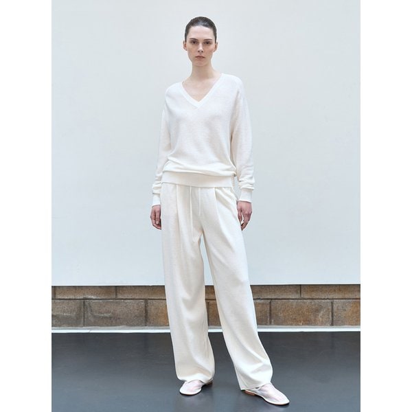 코튼 브이넥 버튼 니트 아이보리