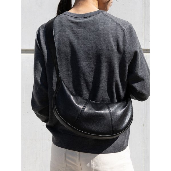 스플릿 하프문 메신저백_블랙 (small)