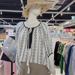 DP02 소매볼륨 블라우스  LP7BLS106 (S40353160)
