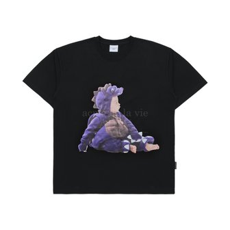 아크메드라비 ] BABY FACE PURPLE DINOSAUR SHORT SLEEVE T-SHIRT BLACK-보라공룡