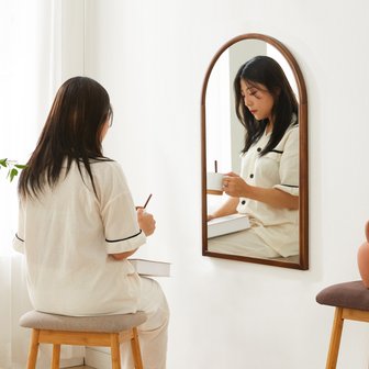  원목 아치형 홈 인테리어 침실 화장대  거울