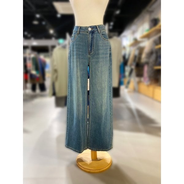 확대된 대표 .