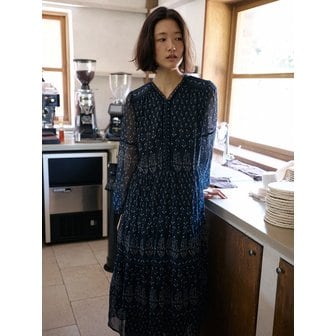 써스데이아일랜드 네크 벨벳 포인트 플라워 원피스_T256MOP173W