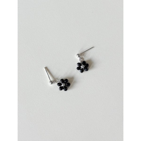 mini floral earrings (BLACK)