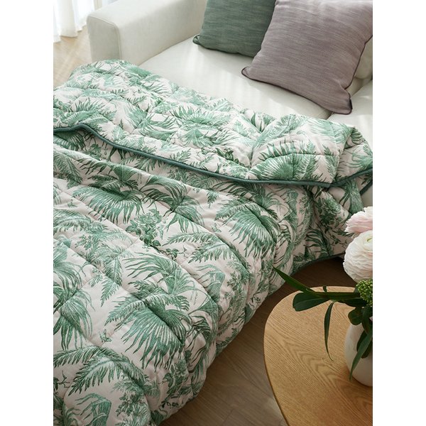 FORE QUILTING SPREAD (3col)