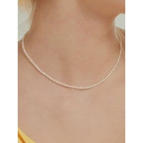 Petit oval pearl necklace_NZ1099