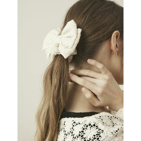 Lacy ribbon scrunchie, Lina