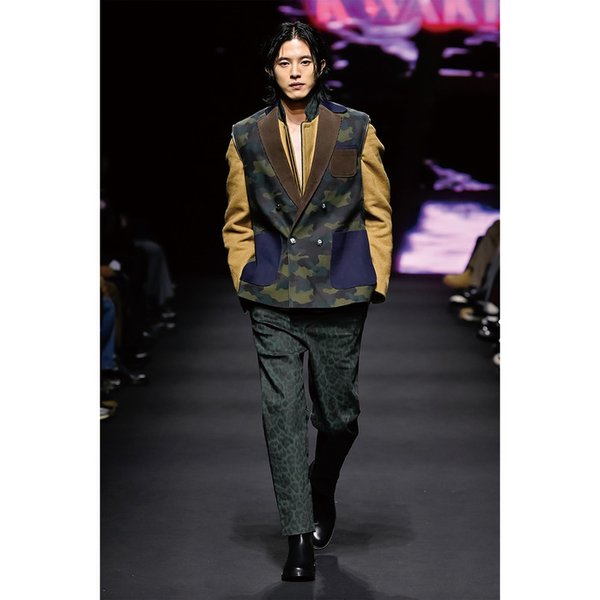 25FW ZIPPER ARM HALLS CAMO JACKET