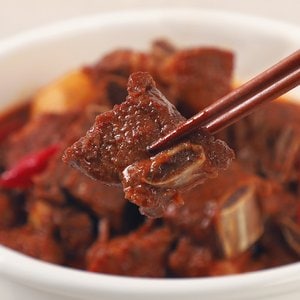 인정식탁 국내산 돼지로 만든 매콤 돼지갈비찜 1kg (2~3인분) x 4팩