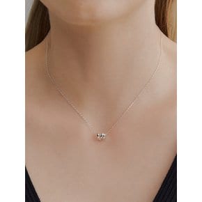 lilies pendant necklace