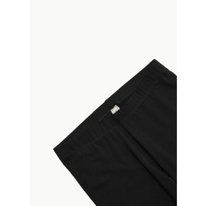 베이스레인지 26FW Sync Shorts, Black