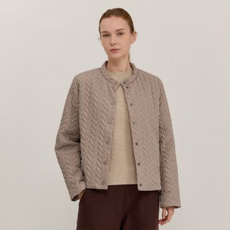 신세계라이브쇼핑 [플리츠미] 쉐브런 퀼팅 숏 자켓_PDJKW125016