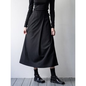 Belted long skirt - black