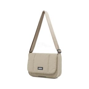 K234KCR130 패디드메신저백 BEIGE