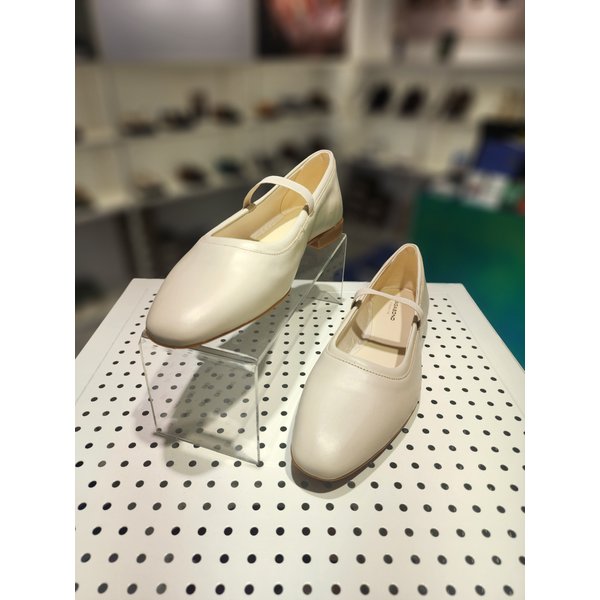 [여주점] [SIBEL] 흰색 여성 시벨 플랫_HTSO4E902WT