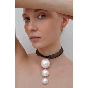 Pearl Trinity Necklace - Bold