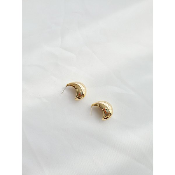 Volume Bold Shape Earrings