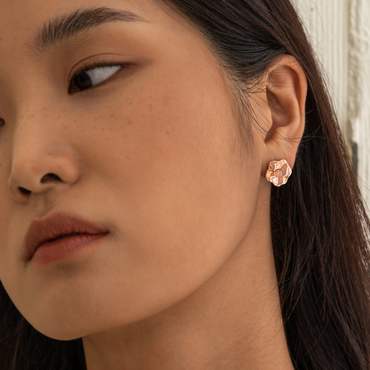 서림아트 [Abstract] Organic Flower Opal Stud Earring
