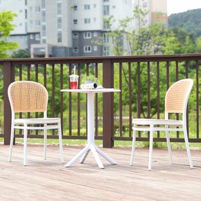 지엠퍼니처 마엘 야외용 카페 테라스 정원 플라스틱 의자 테이블 세트