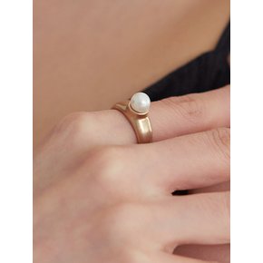 Classic pearl ring(gold)