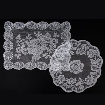 3. 자수 레이스 테..