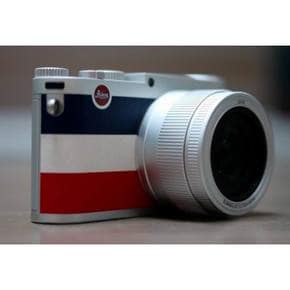 X 몽클레어 에디션  Leica X Moncler Edition